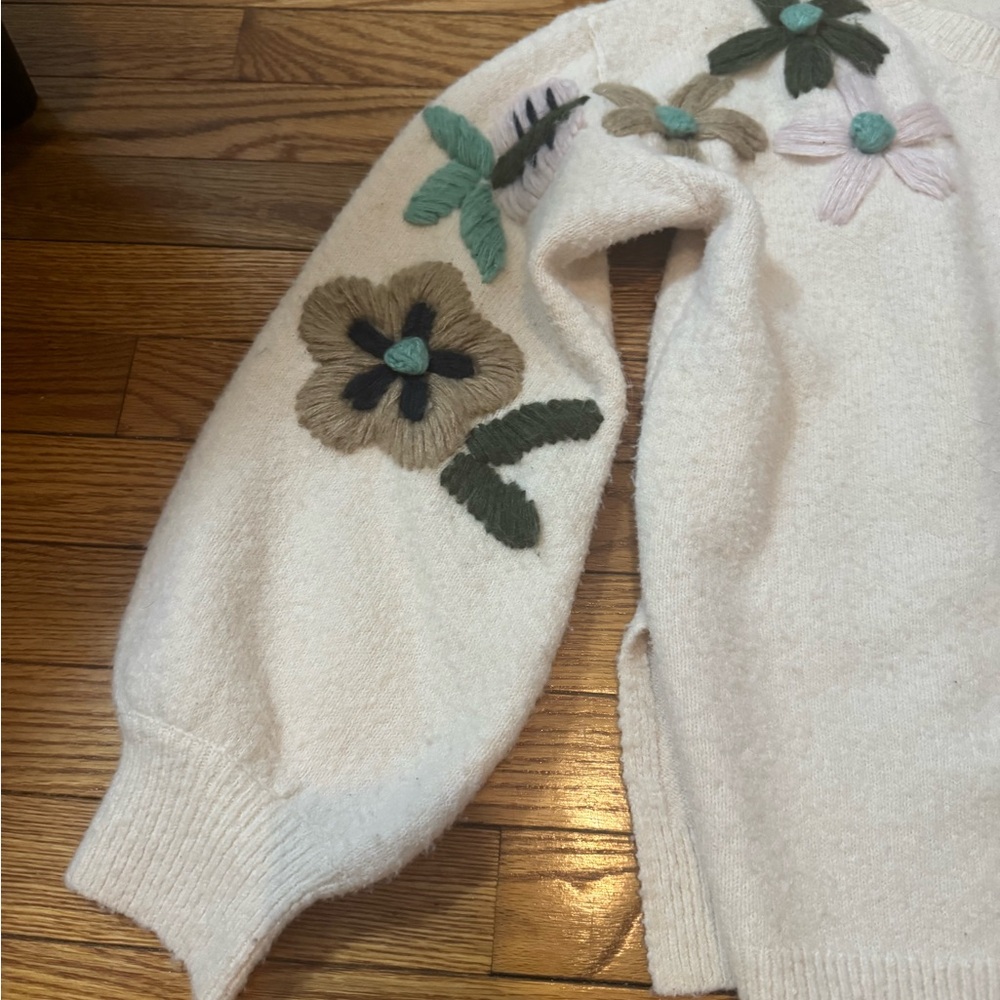Davi & Dani Floral Embroidered Sweater - Picture 6 of 8